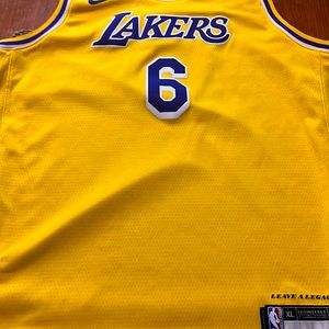 Lakers, LeBron James jersey